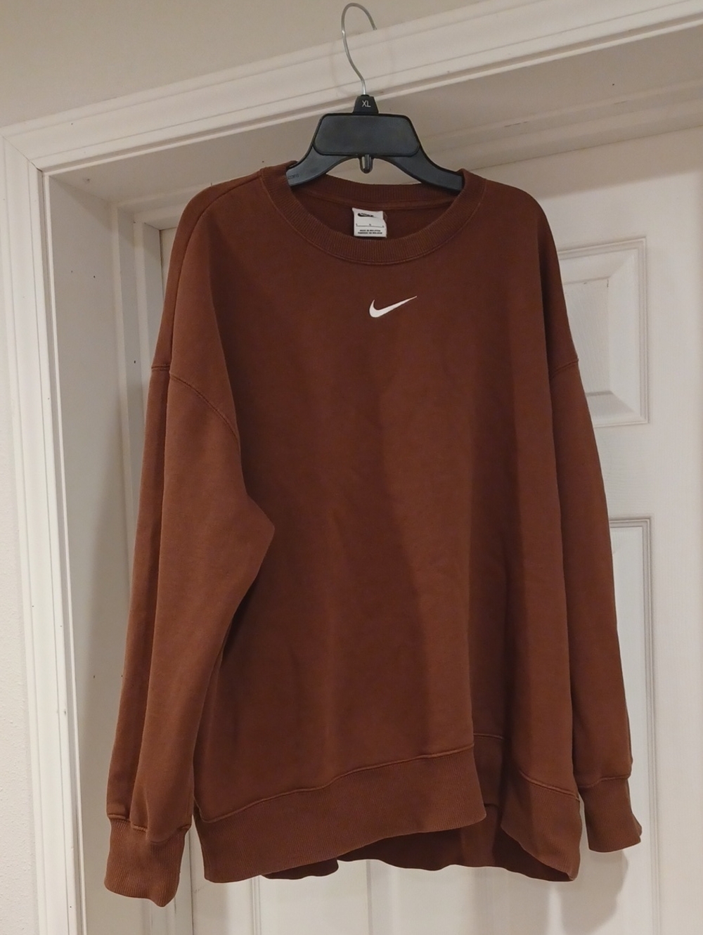 Nike Womens Chest Swoosh Crewneck Sweatshirt - Brown
